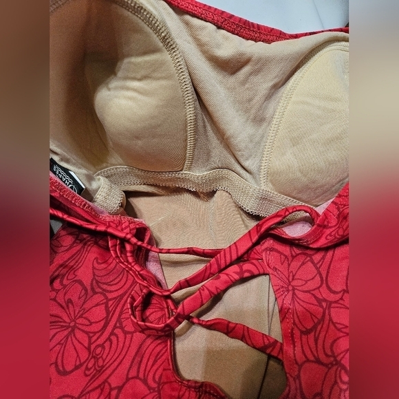 #318 Shore Shapes - Coral Swimsuit w floral design Size: 18W - Picture 6 of 9